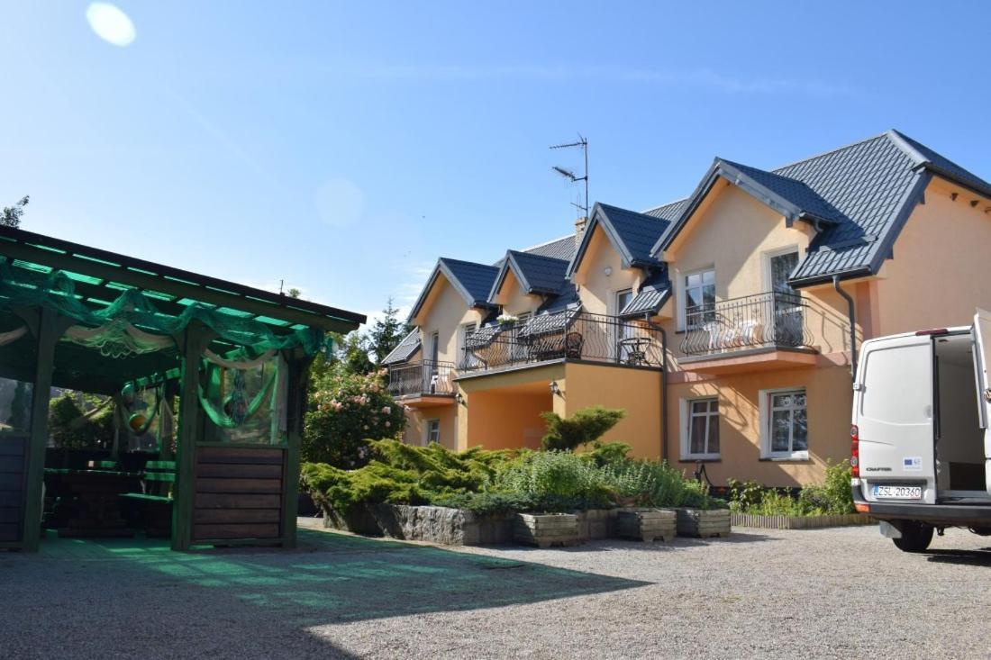 U Rybaka Hotell Jezierzany Exteriör bild