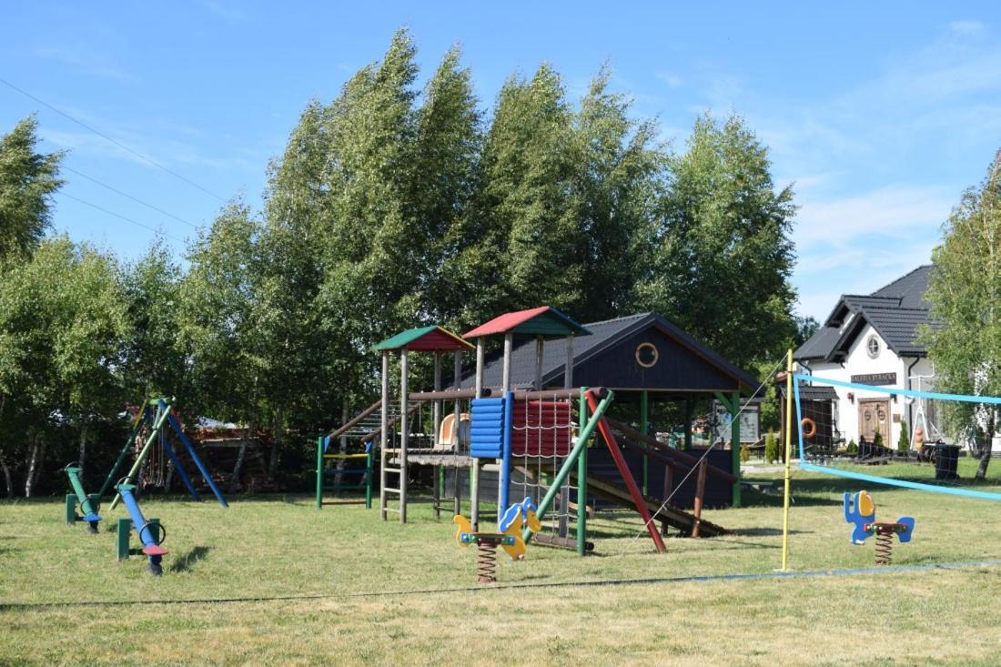 U Rybaka Hotell Jezierzany Exteriör bild